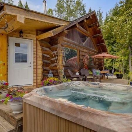 Villa Authentic Lofted Log Cabin With Hot Tub Kelowna Exterior foto